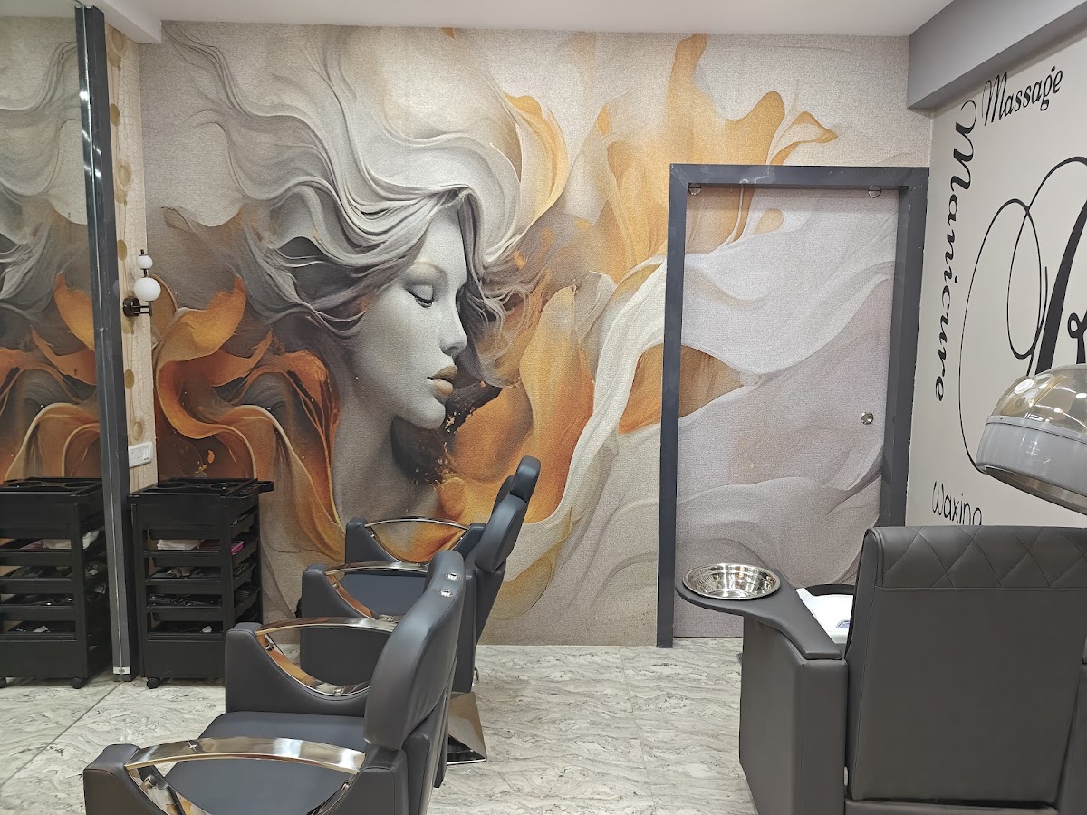 GlowUp Beauty Salon