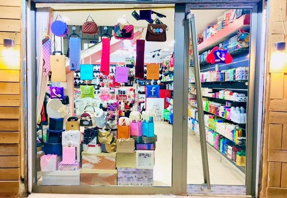 Sephora Perfume, Accessories, and Cosmetics Shop