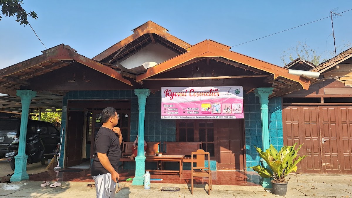 KYOMI COSMETICS by Winda