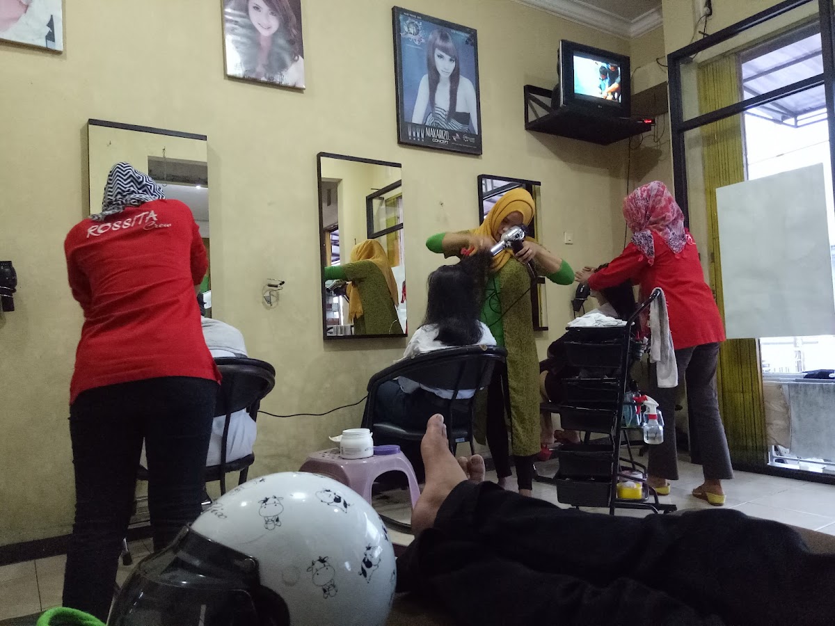Rossita Salon & Fashion