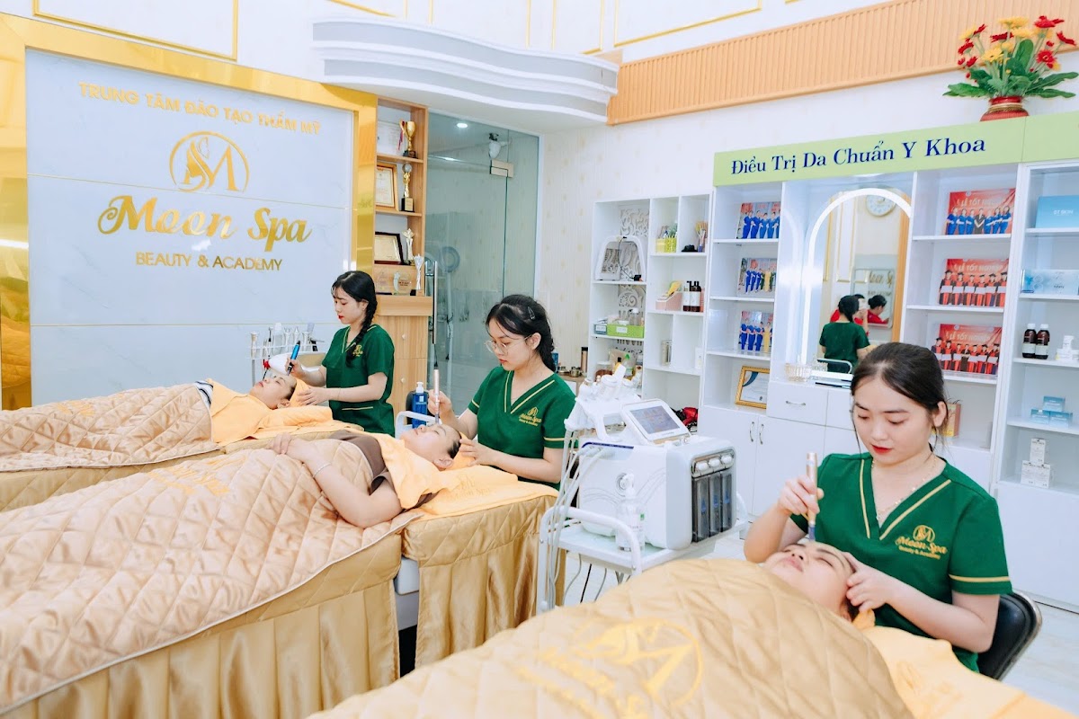 Moon Spa Cham Soc Sac Dep & Dao Tao Hoc Vien