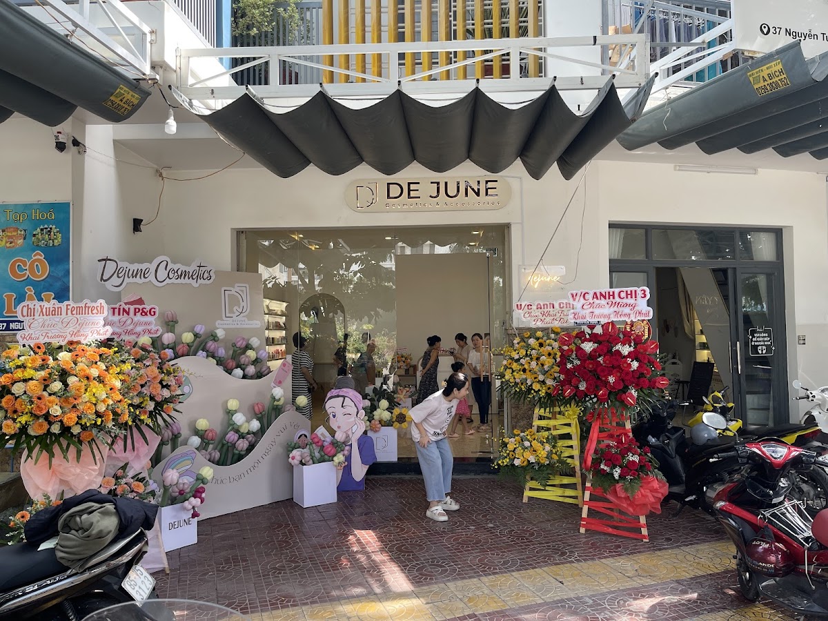 Dejune Cosmetics