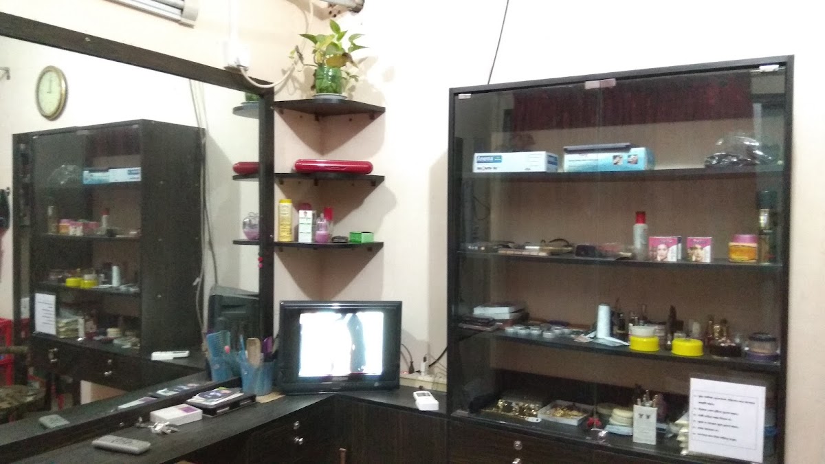 Arshi Beauty Parlor