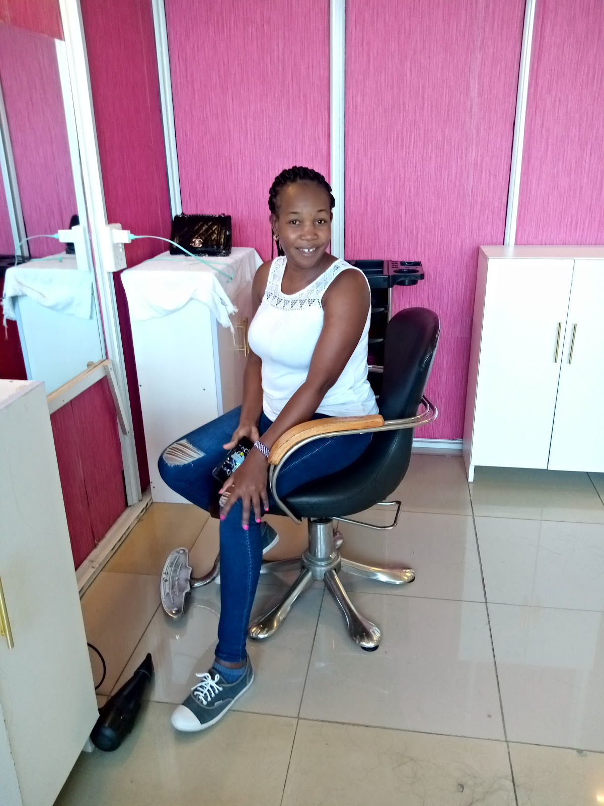 Lintine Hair And Beauty Salon