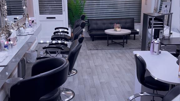 Pearls, Hair, Nails & Beauty Salon