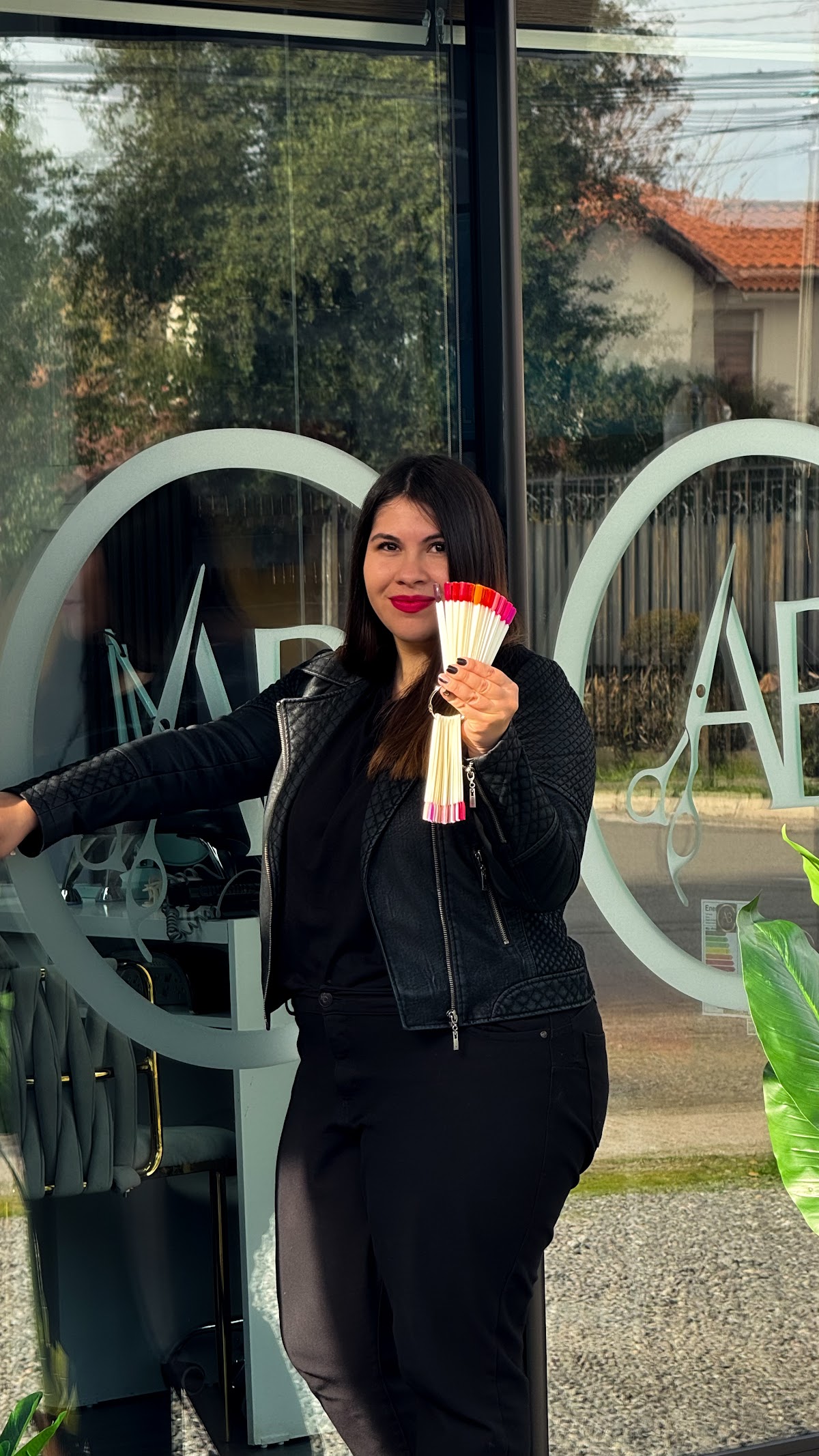 Alex Barber Club, Peluquería y uñas