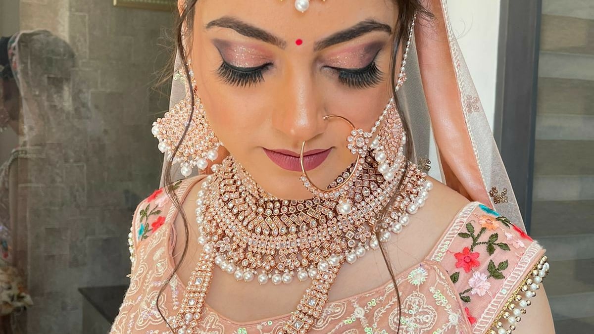 Akram Husain salon 'n' spa
