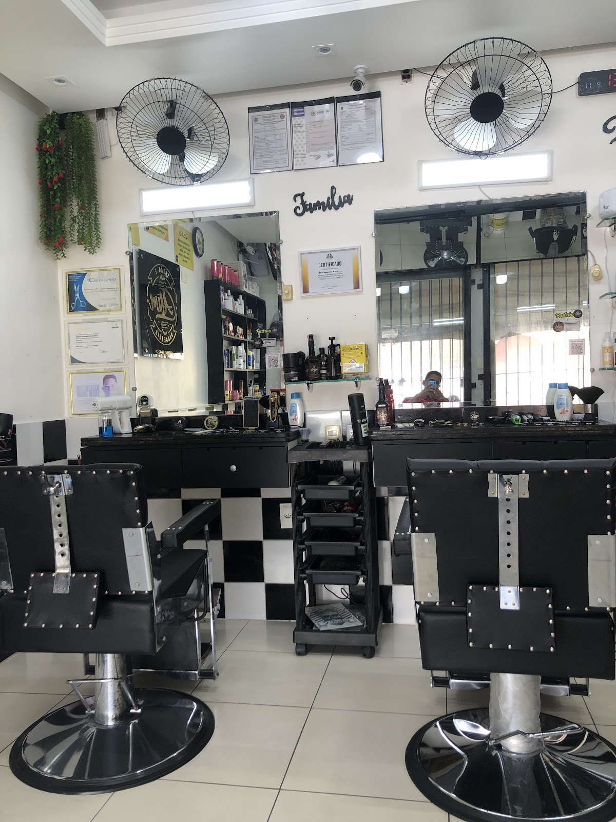Salão e Barbearia Afim