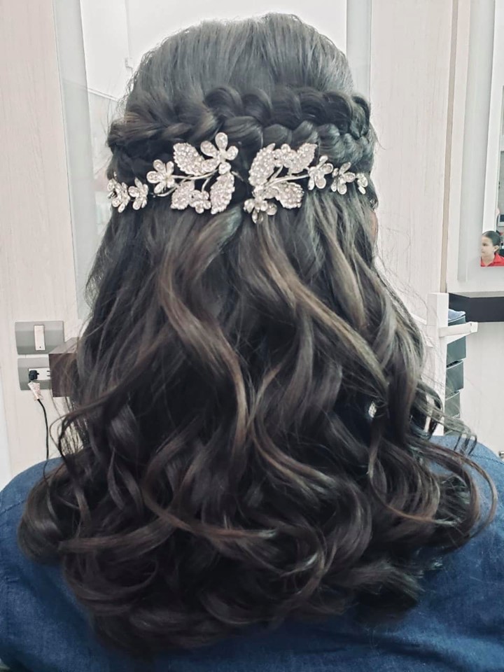 Alfredo Escobar Salon