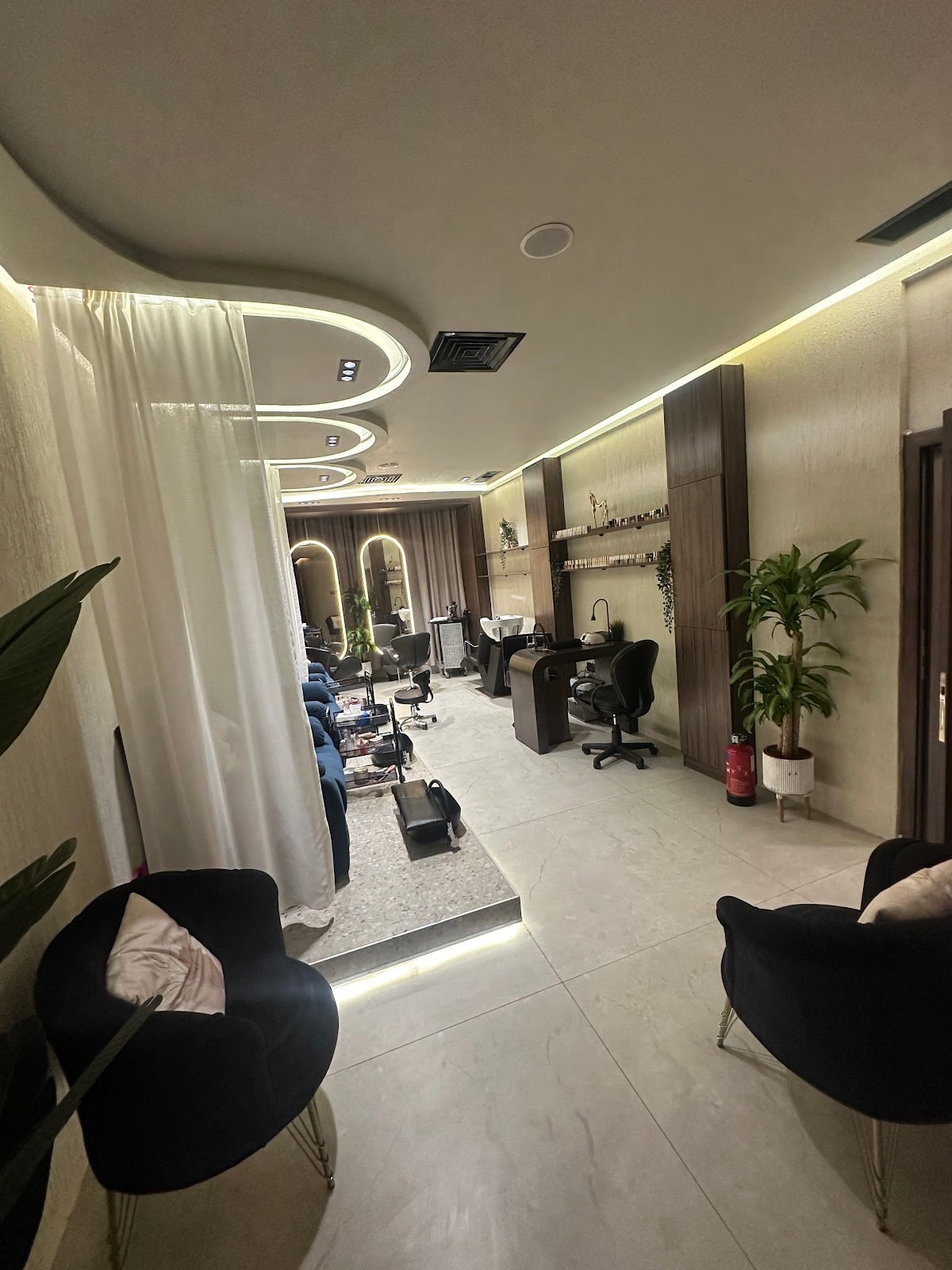 Frashawr Salon (Binayat Al-Arbeed)