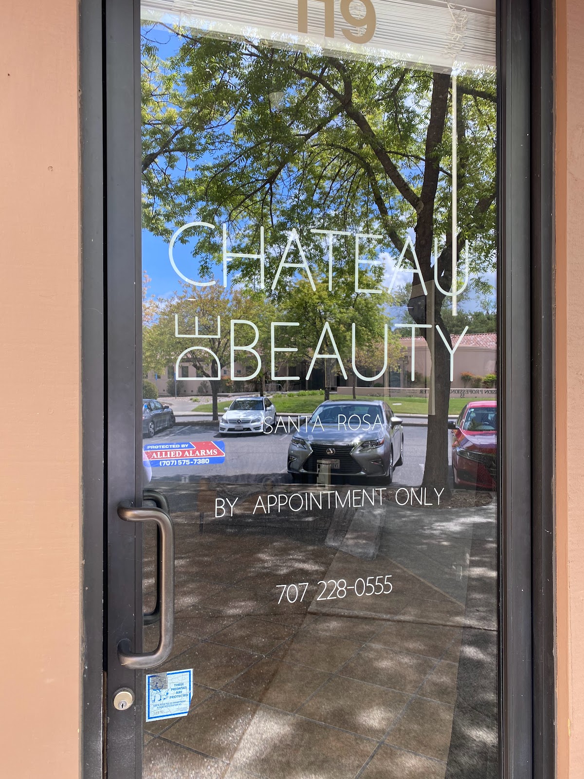Chateau de Beauty LLC