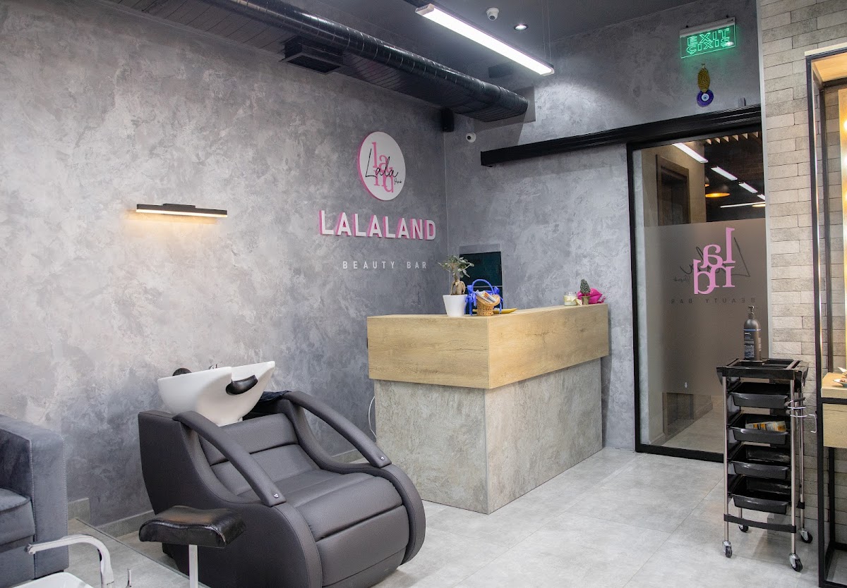 Lalaland Beauty Bar