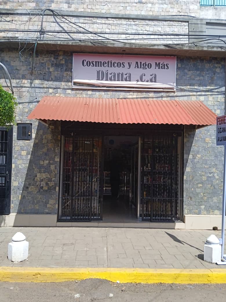 Cosmeticos Y Algo Mas Diana C. A.