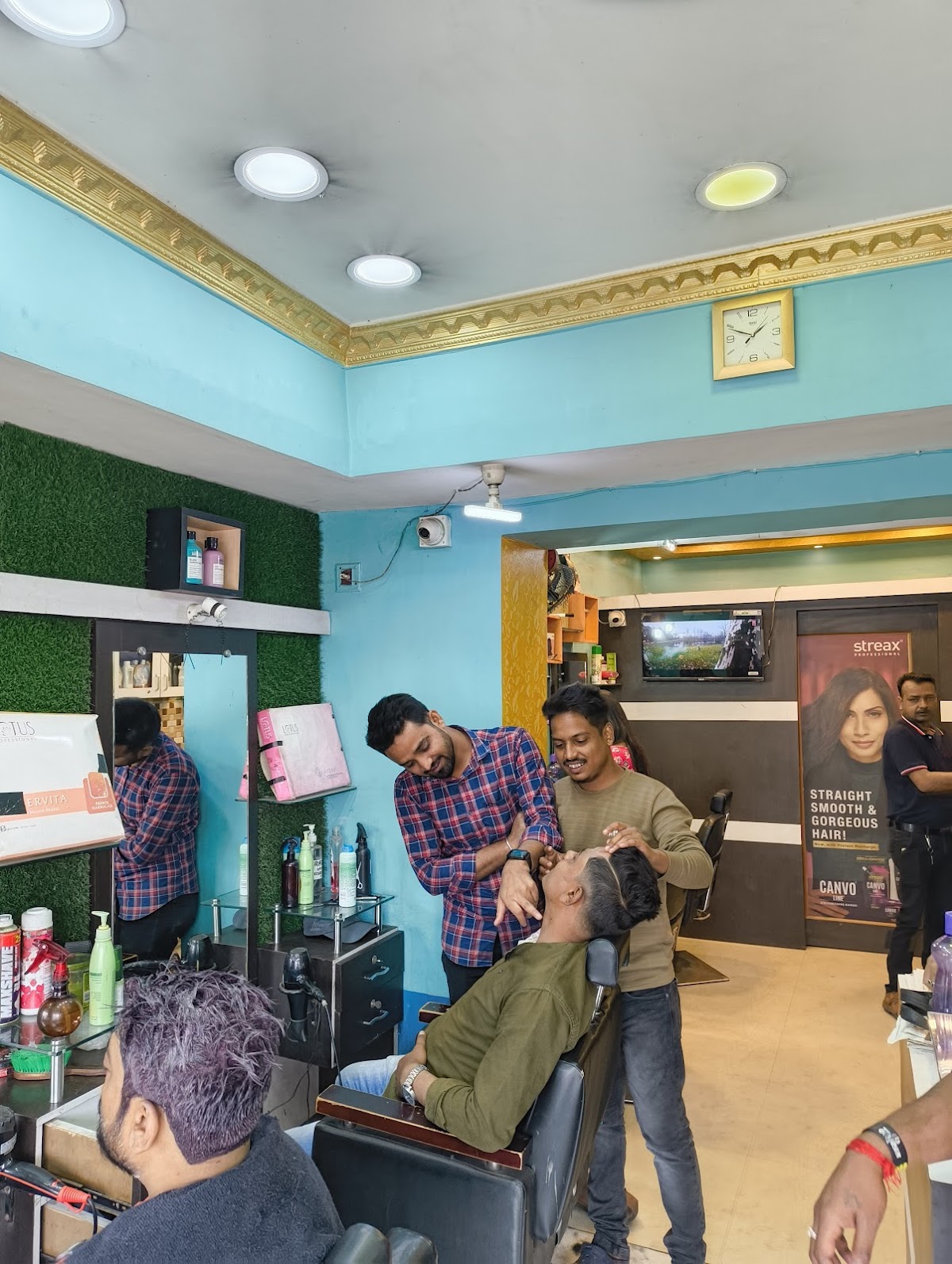 Blooming Family Salon