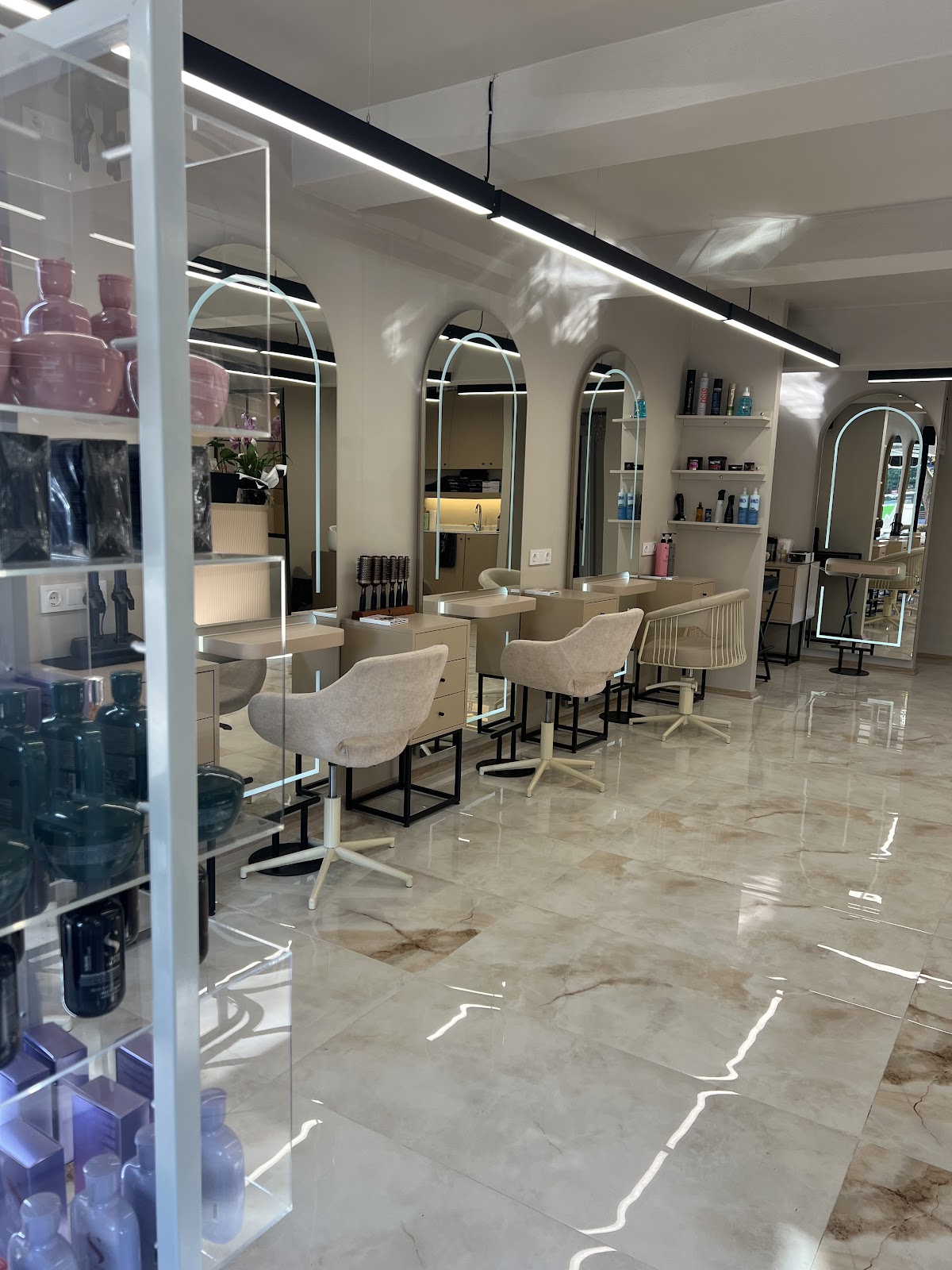 Caner Fidangul Hair & Makeup Studio