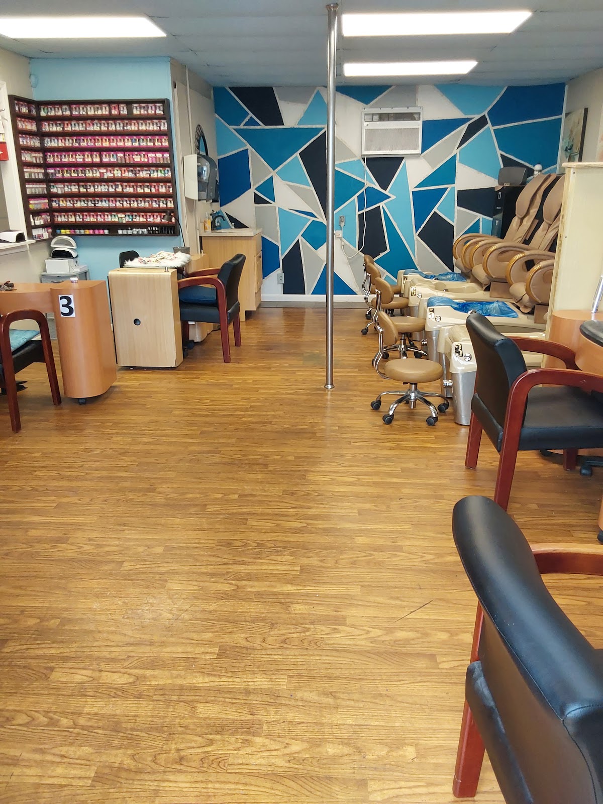 Cue-Tickles Nail Salon