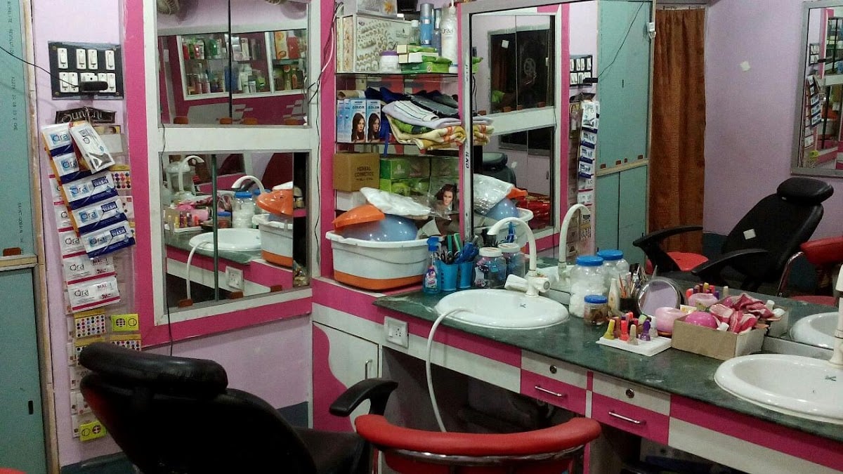 Shiny World Ladies Beauty Parlour