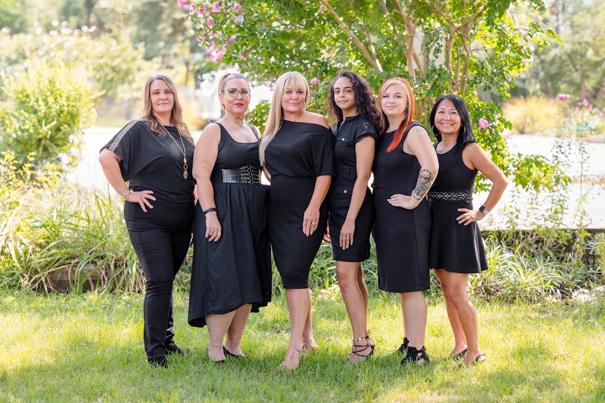 Christie's Salon Inc