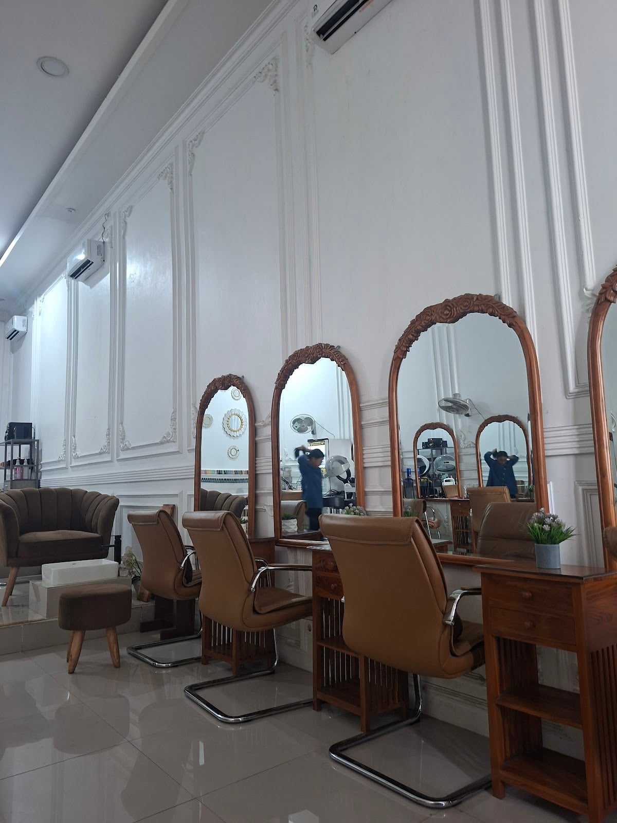 SS Beauty Salon