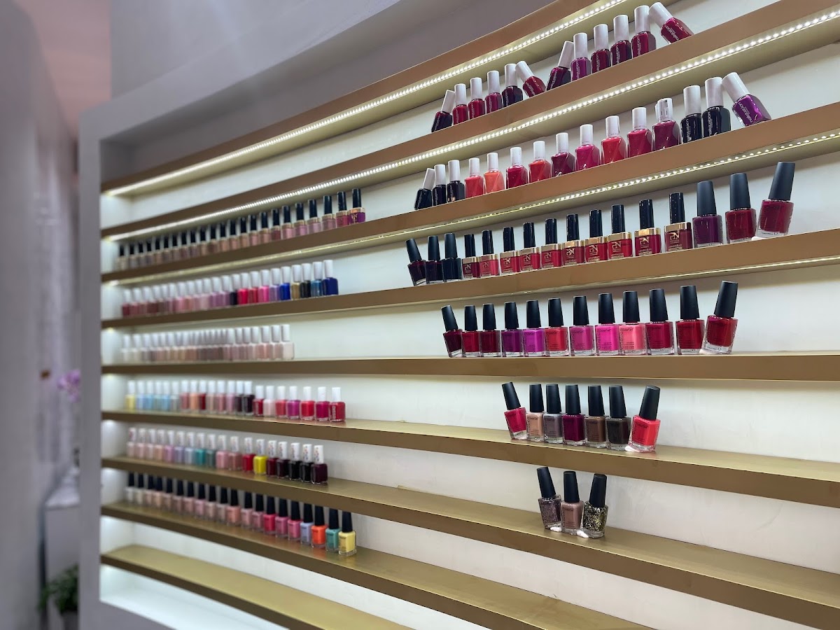 DIVA Beauty Salon - Janabiya