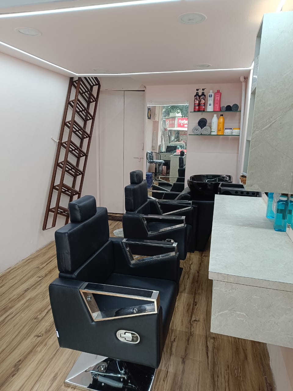 Parineeta's Beauty Studio