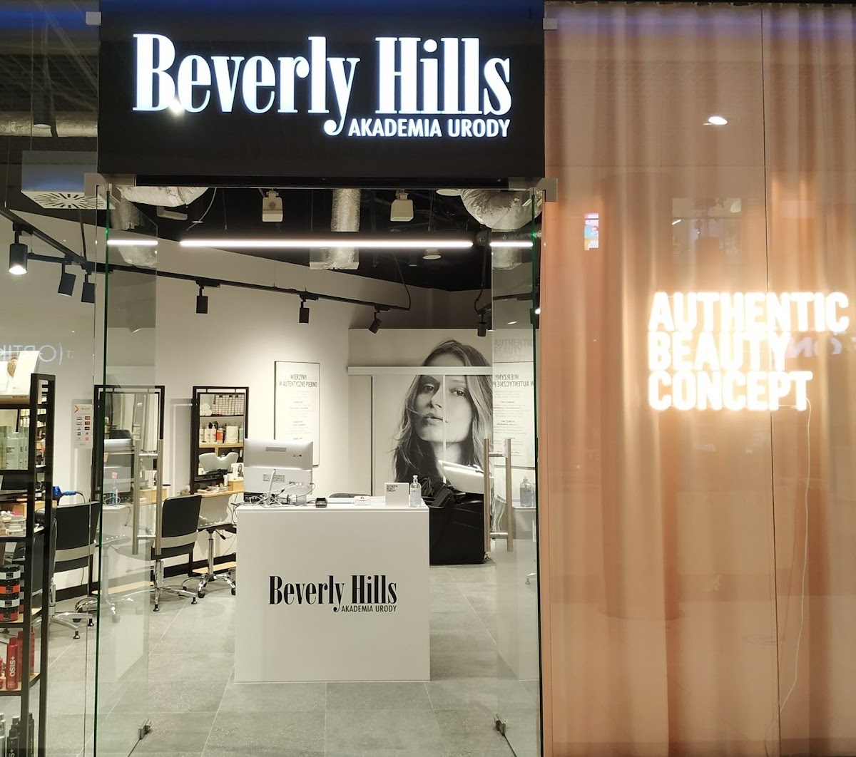 Akademia Urody Beverly Hills - CORSO Świnoujście