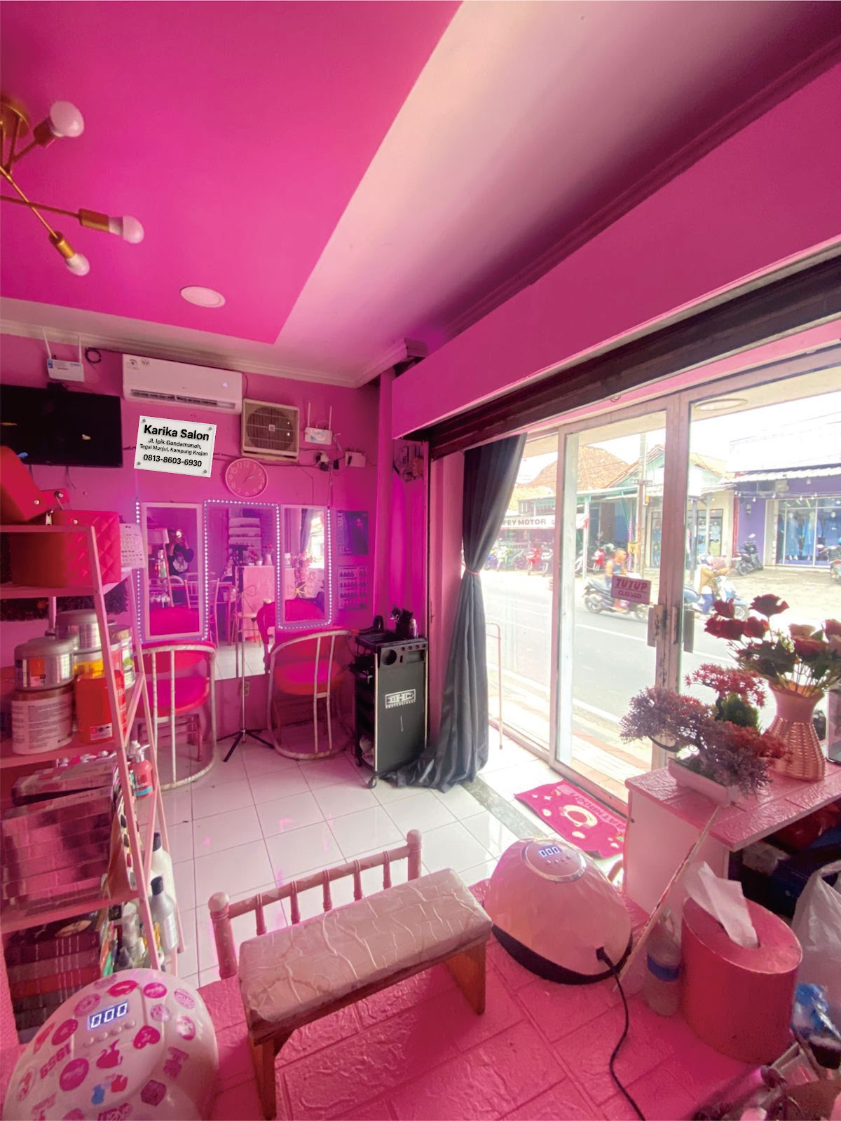 Karika Salon