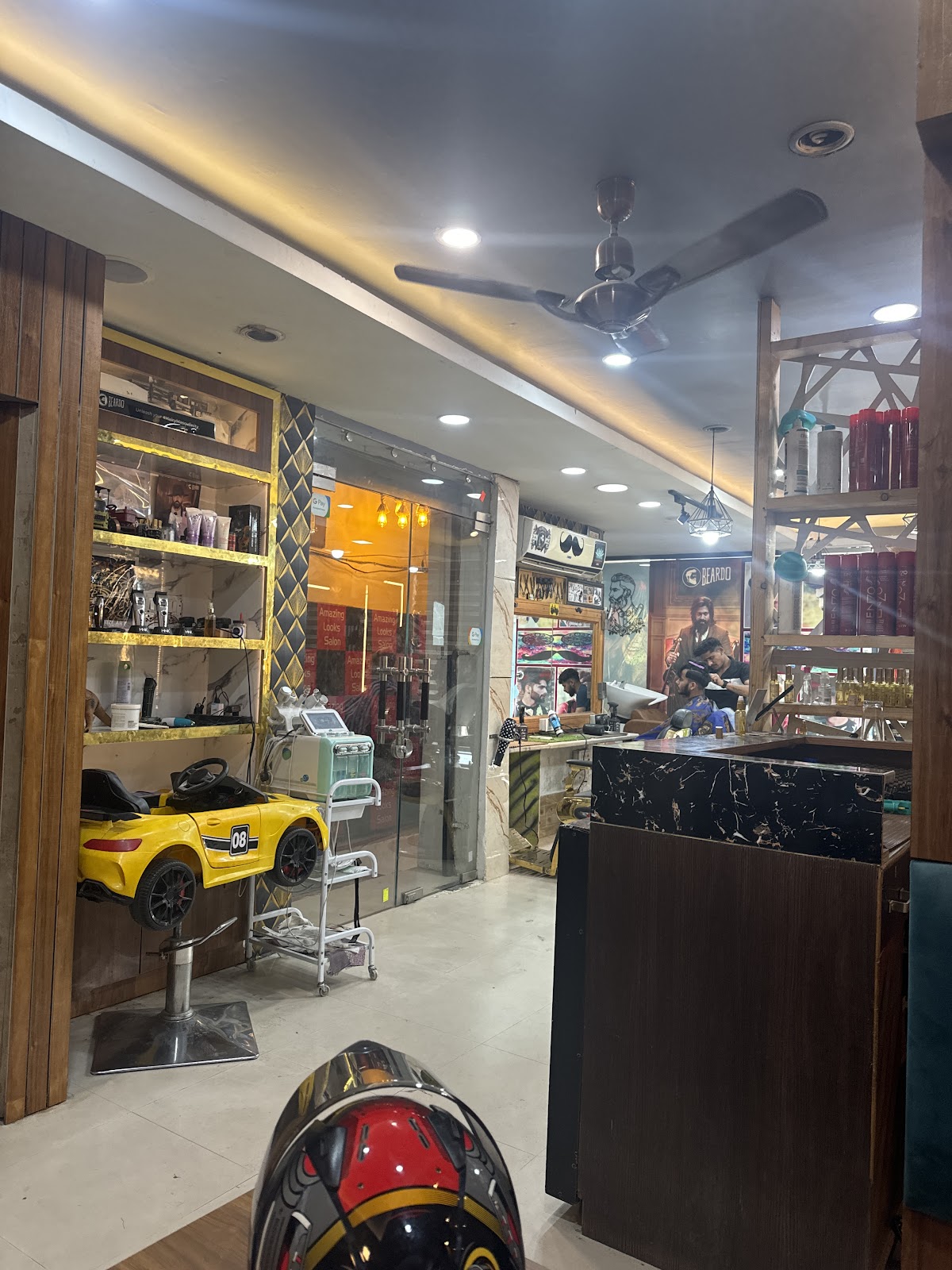Amazing Looks Salon