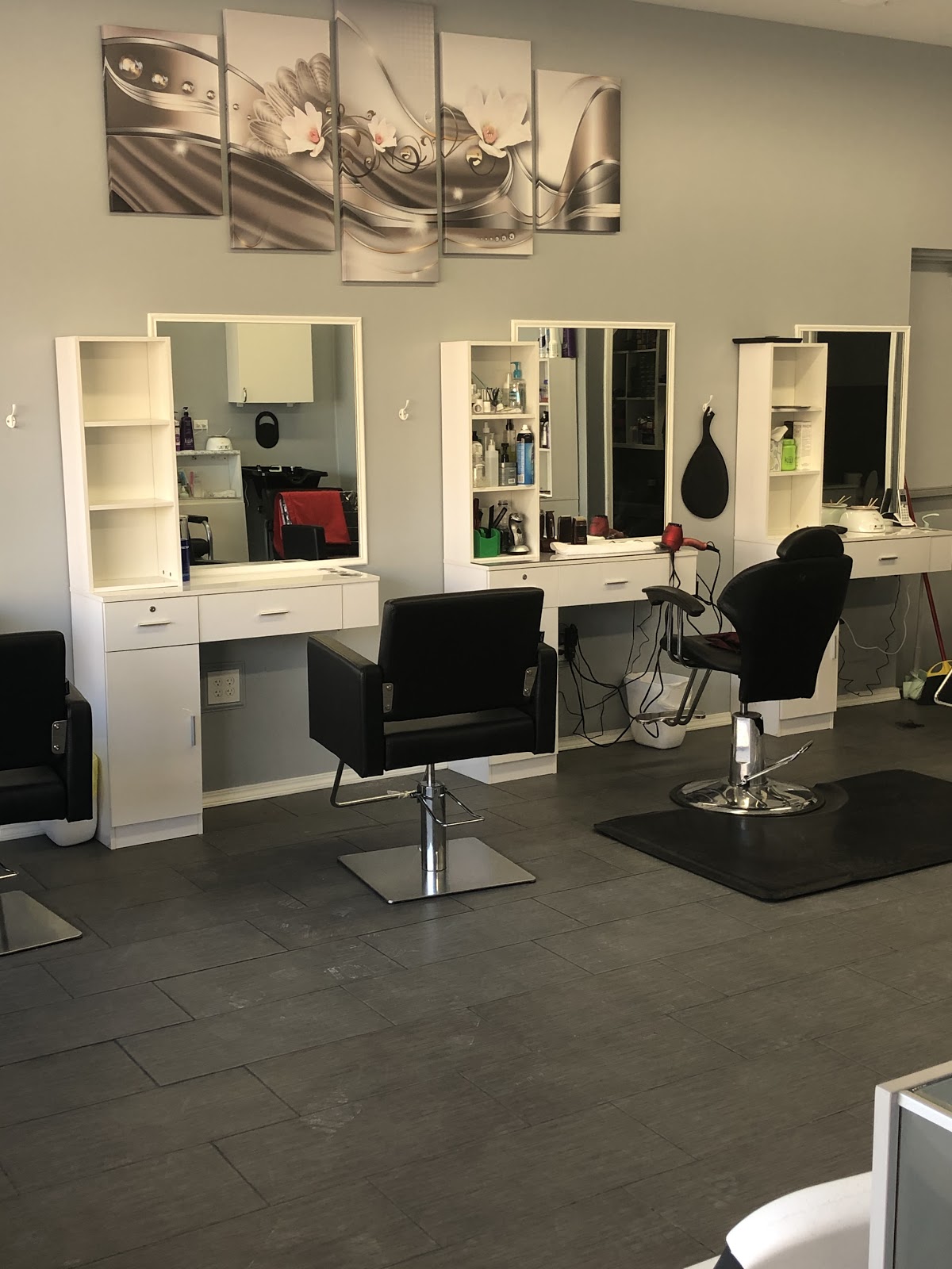 Vanidades Beauty Salon INC