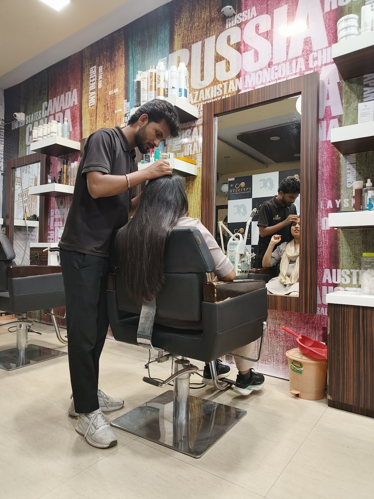 Infinite Unisex Beauty Salon