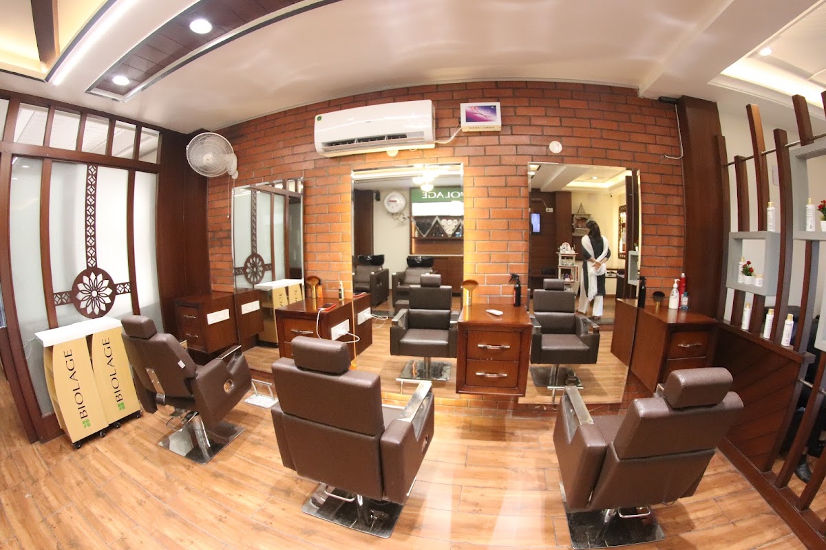 Teji Barber Unisex Salon & Academy