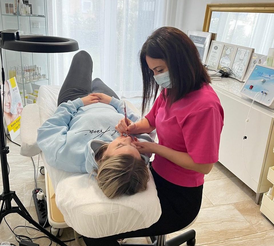 Monheim Kosmetik Beauty Guelay