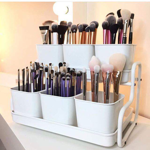 Roxy makeup
