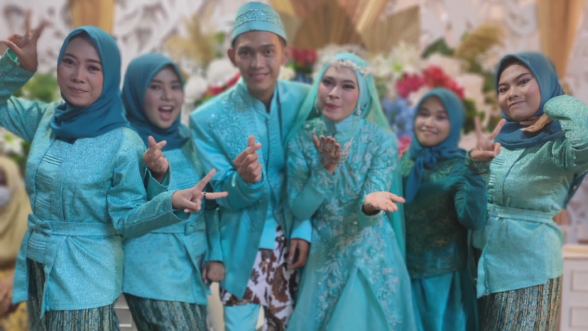 RAHMAH Rias Pengantin, Salon & Spa (Khusus Wanita)