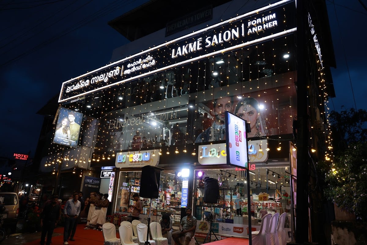 Lakme Salon For Him & Her