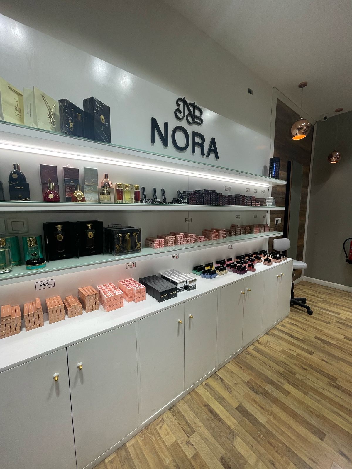 Nora Bo Awadh Salon