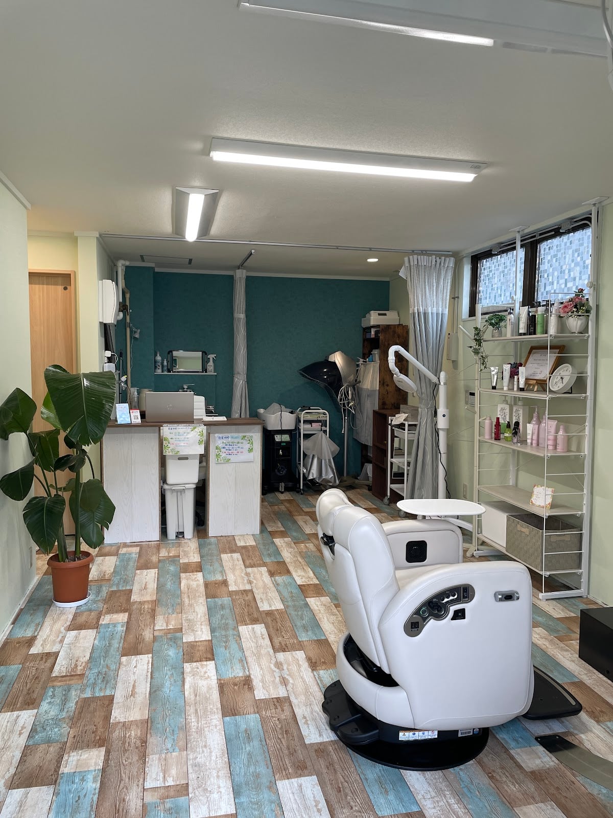 Beauty Salon Sama - Sama