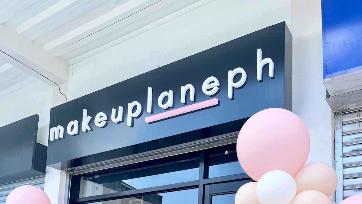 Makeuplaneph