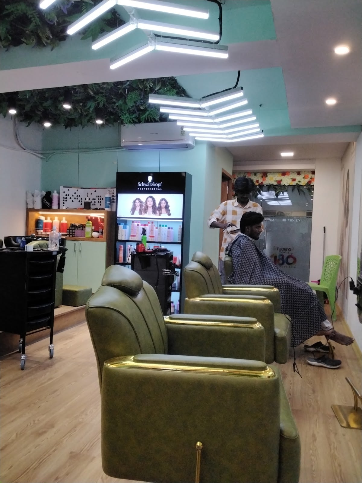 Studieo7 Signature Lounge Srivilliputhur