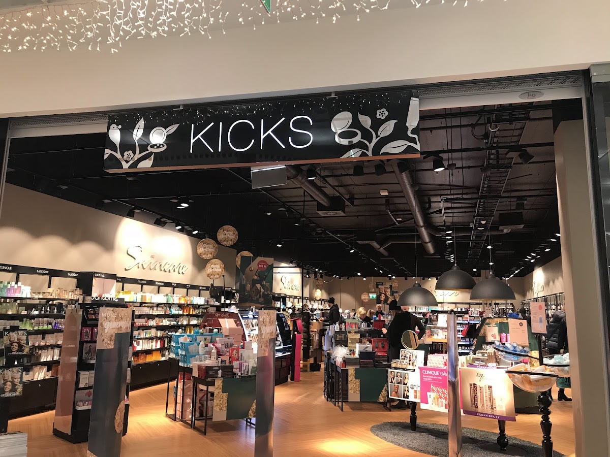 KICKS