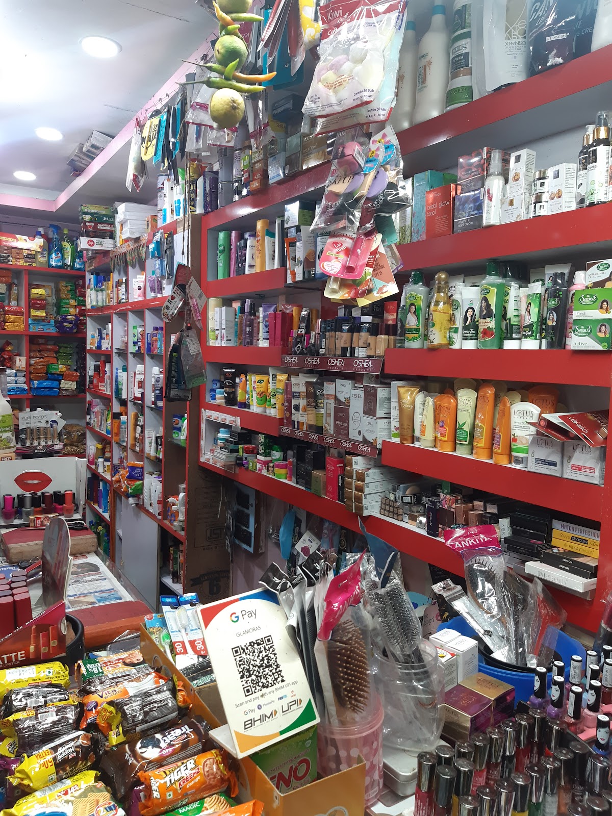 Glamoras Cosmetics centre & beauty parlour