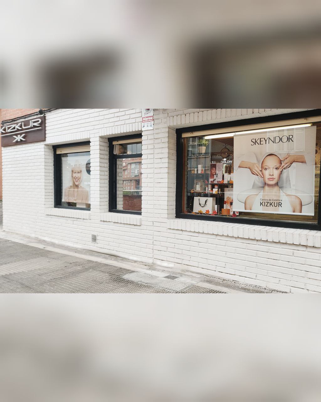 KIZKUR Peluqueria y Estetica. VERGARA