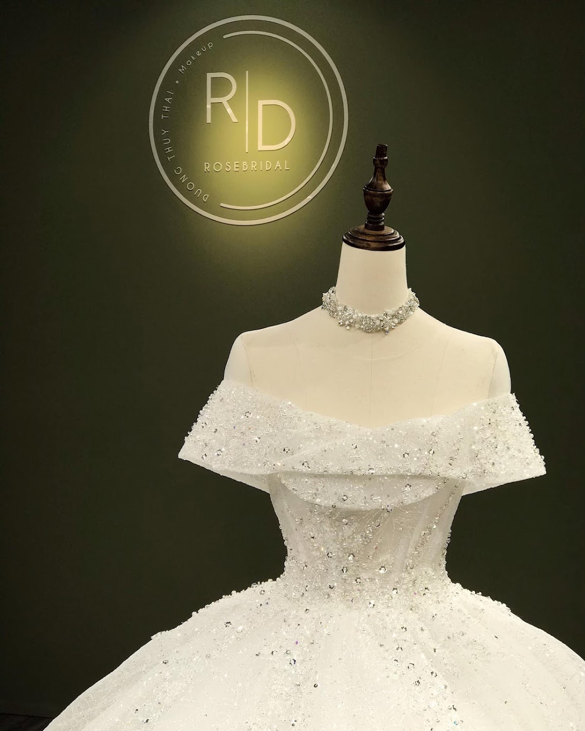 Rose Bridal by Duong Thuy Thai