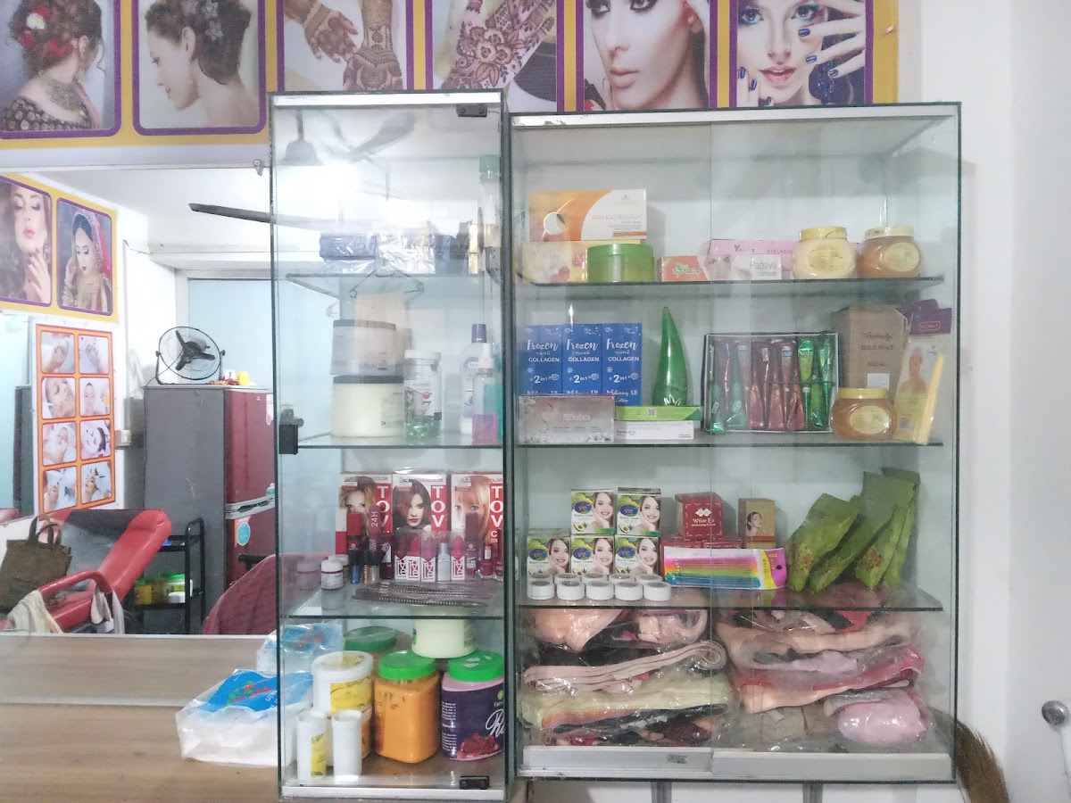 Moni Beauty Parlor