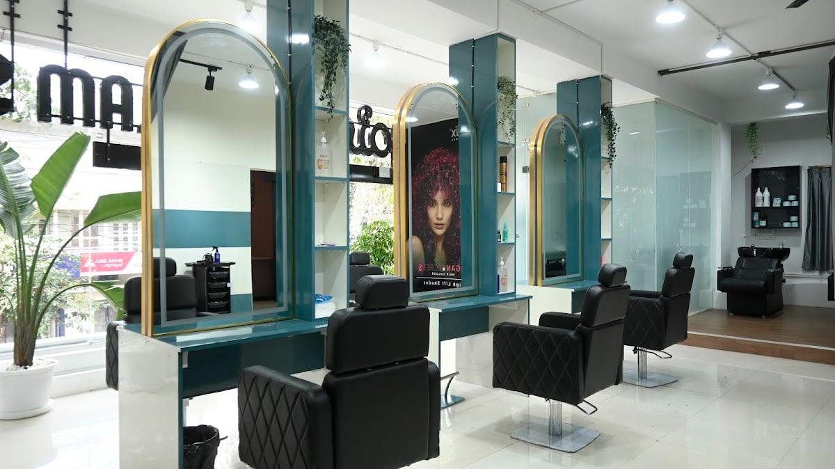 The Glam Studio (Unisex Salon, Makeup Academy)