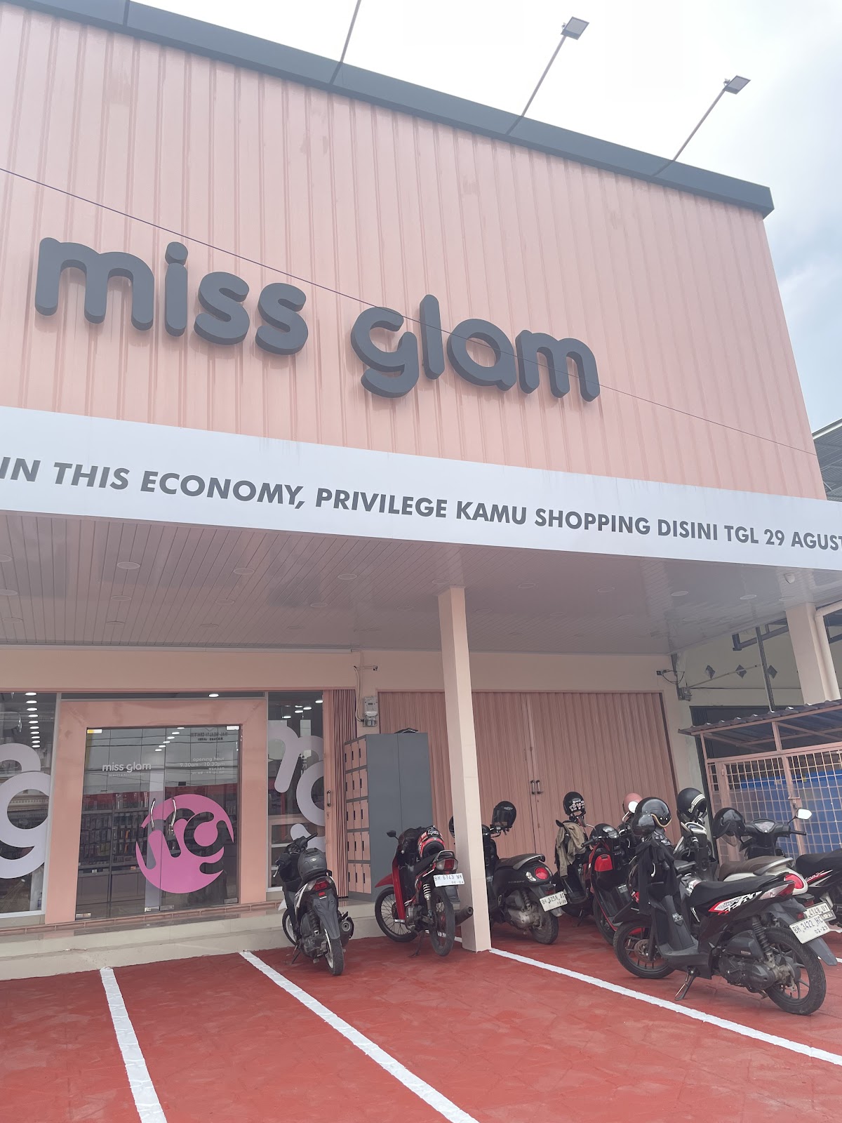 Miss Glam Mayang