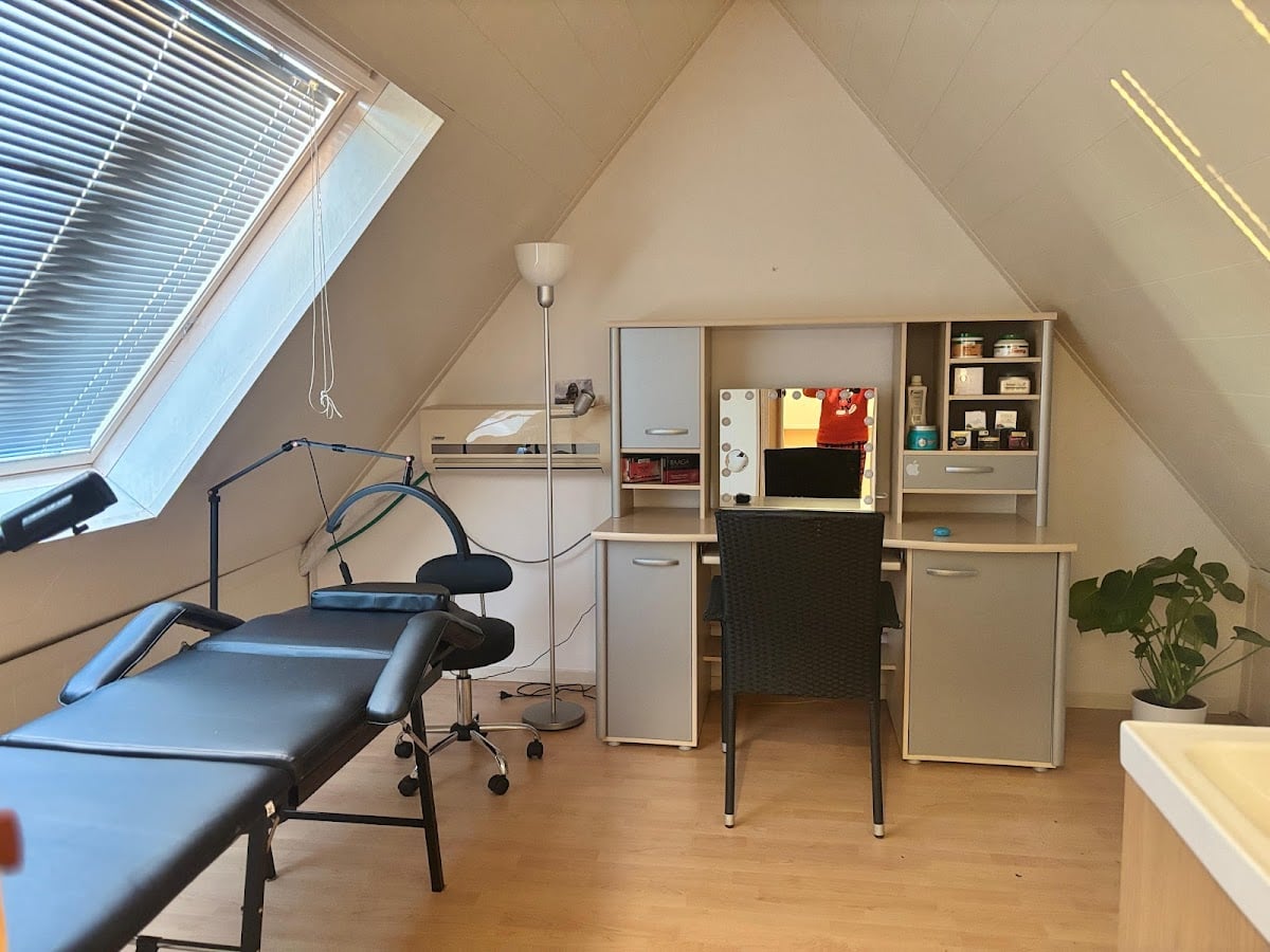 Glow Bliss Beauty Parlour Almere