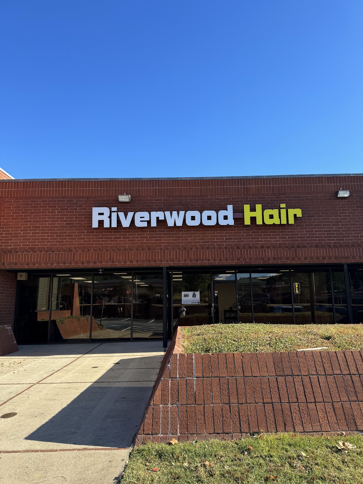 Riverwood Fashion Hair wholesale