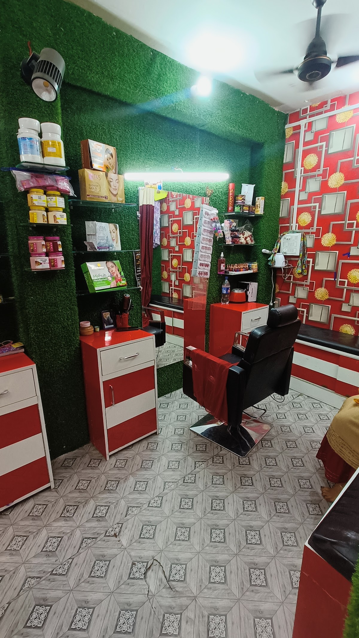 New Dulhan Beauty Parlor