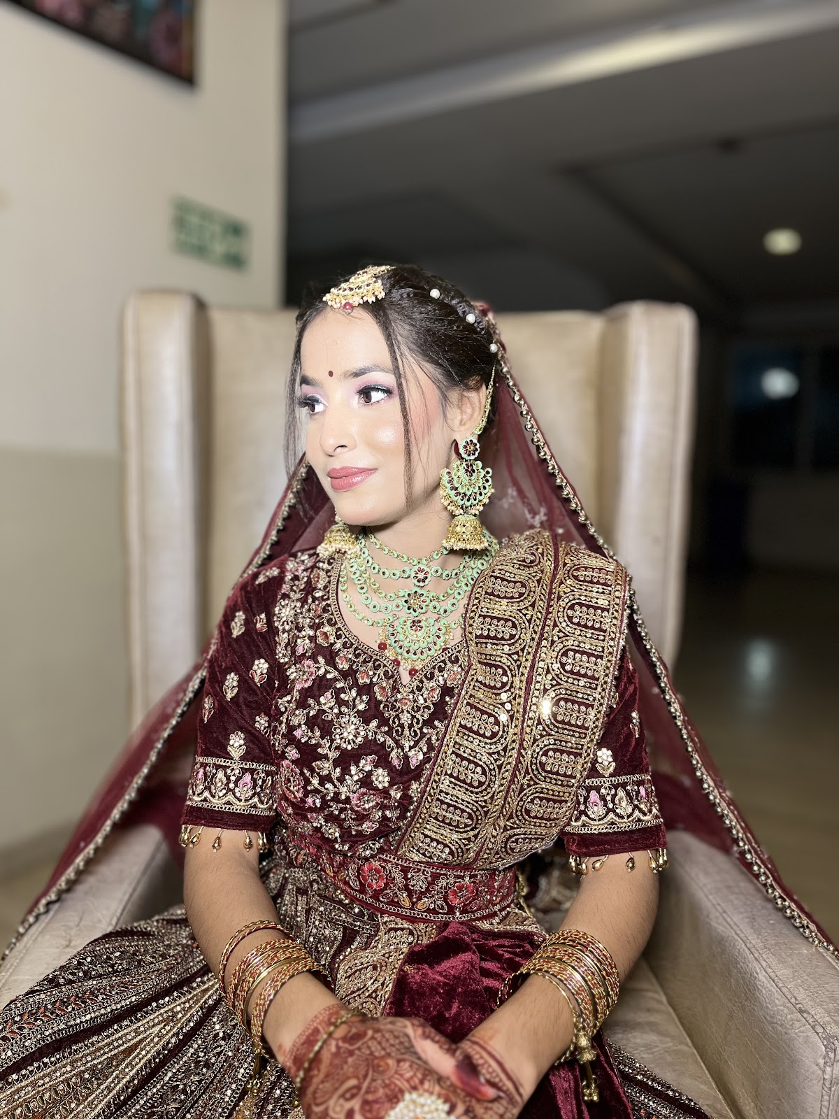 U R Star Makeup Studio